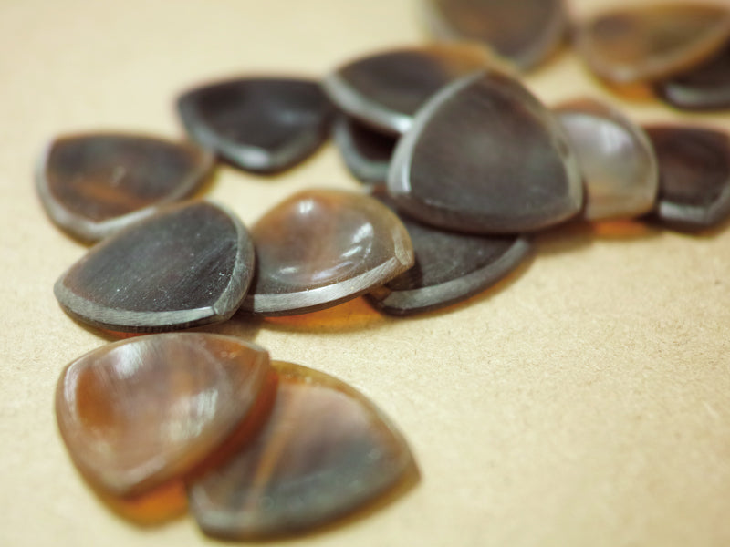 Animals Pedal Wild Picks (CHF-TC-D-BR-S) Cow Hoof Tri Pick Chamfer Dent Brown Small 3mm