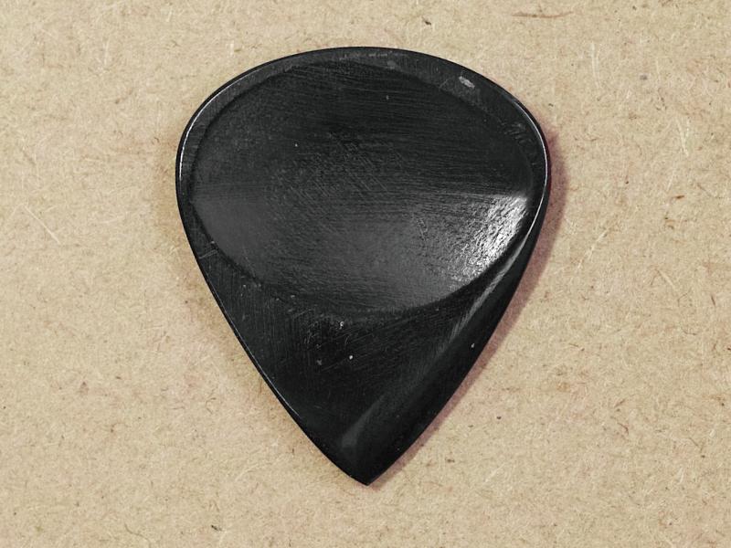 Animals Pedal Wild Picks (CHR-JP-DD-BK-S) Cow Horn Jazz Pick Double Dent Black Small