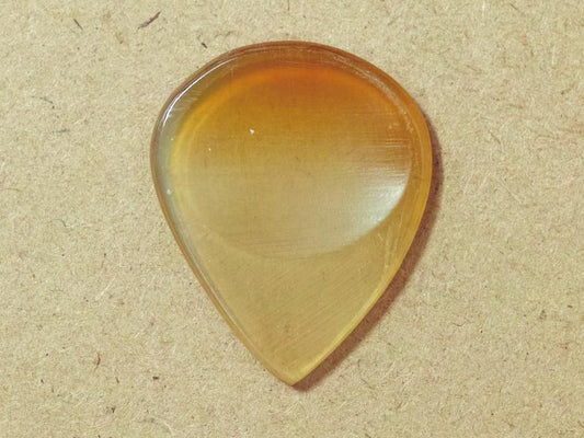 Animals Pedal Wild Picks (CHR-TD-D-BR-S) Cow Horn Tear Drop Dent Brown Small