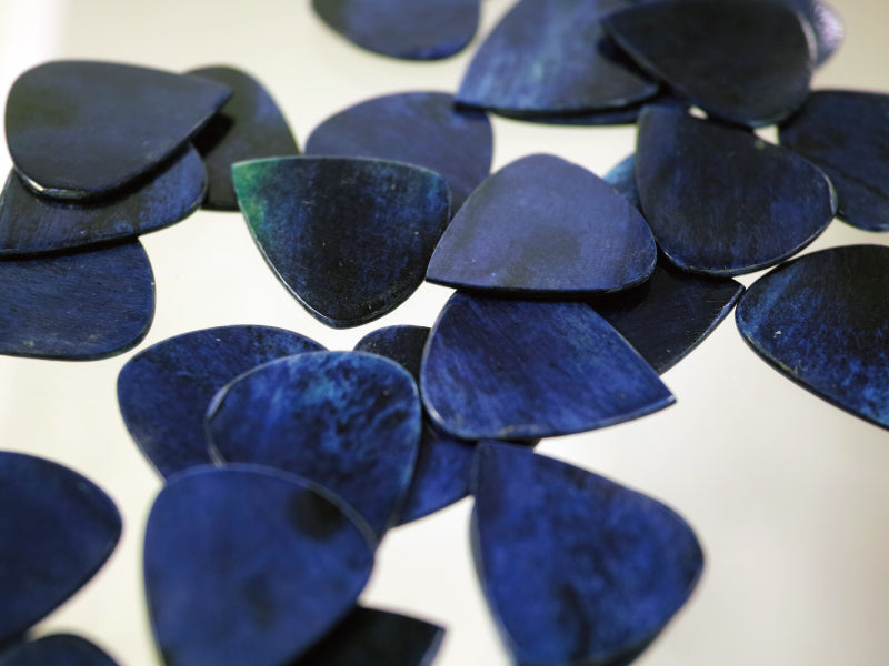 Animals Pedal Wild Picks (CB-TD-N-NV-1.5) Cow Bone Tear Drop Navy