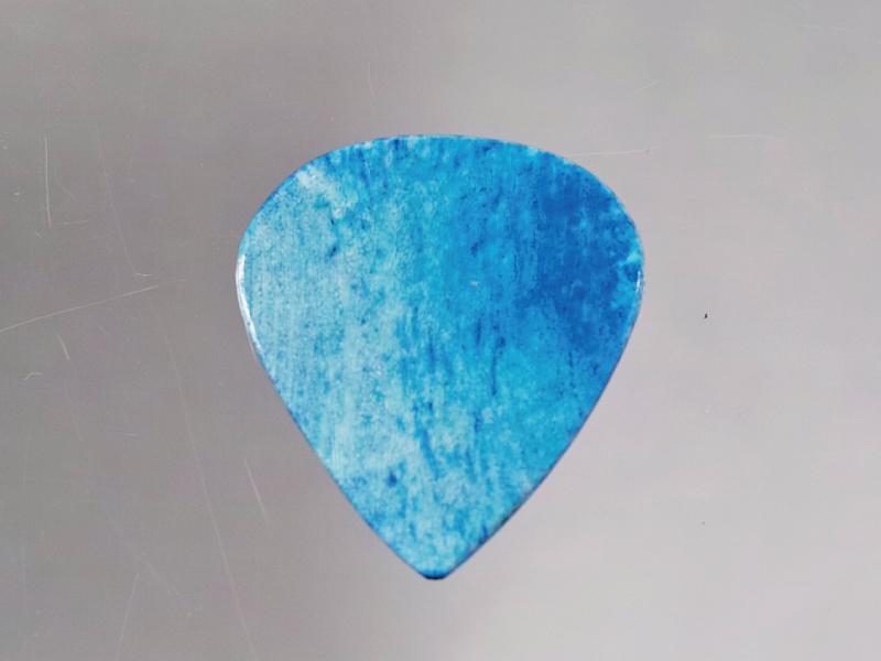 Animals Pedal Wild Picks (CB-TD-N-SB-S-1.5) Cow Bone Tear Drop Sky Blue Small